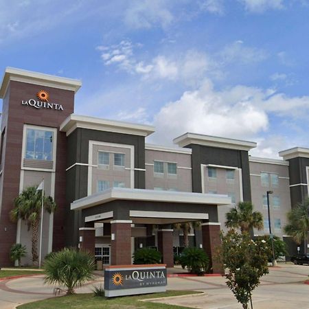 La Quinta By Wyndham Pearsall Exterior photo